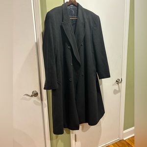Selling men’s xxl wool double breasted coat. Worn few times. Great condition